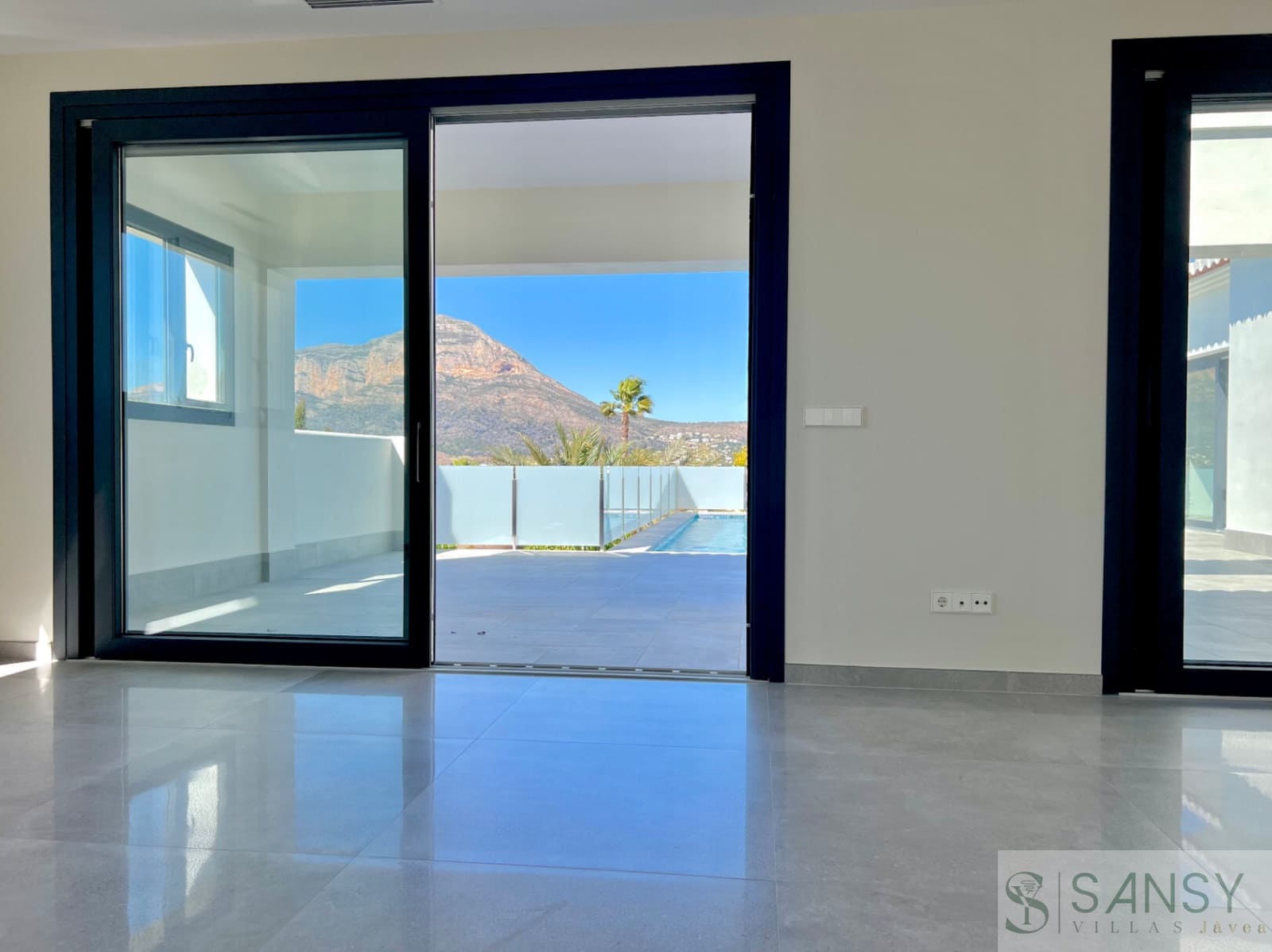 3 sovrum Villa till salu i Javea / Xabia med pool - 1 190 000 € (Ref: 9796245)