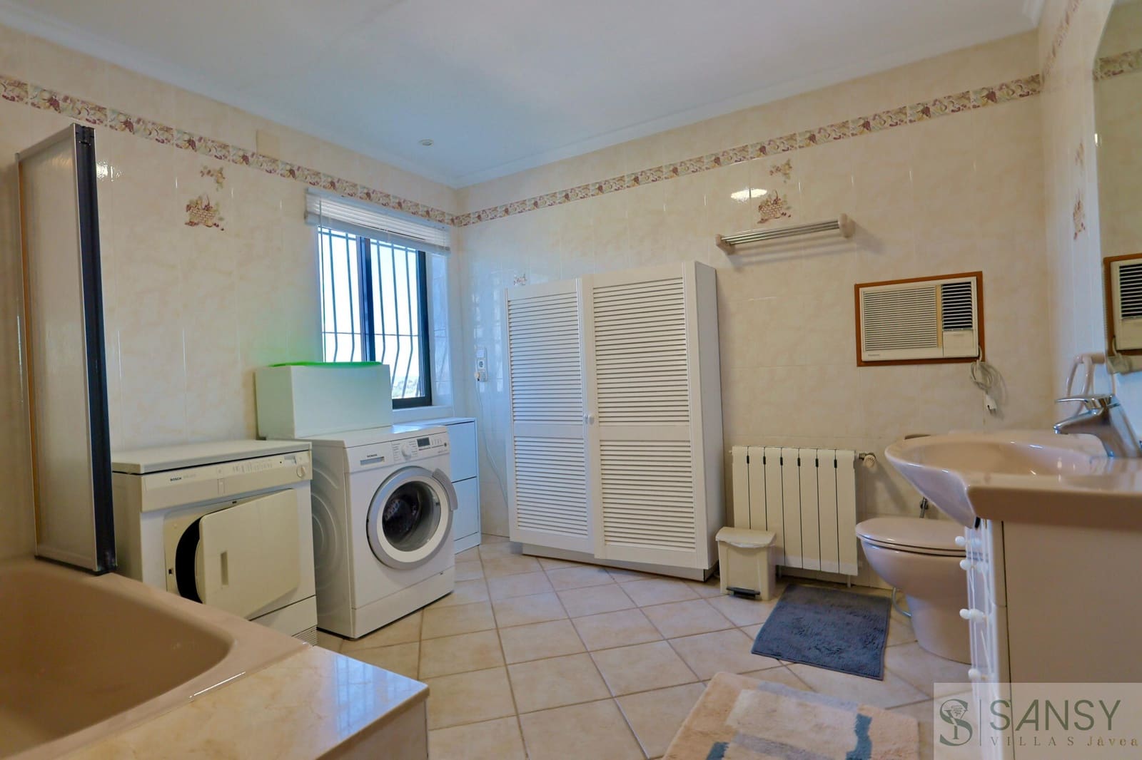 2 soveværelse Villa til salg i Javea / Xabia med swimmingpool - € 995.000 (Ref: 9796249)