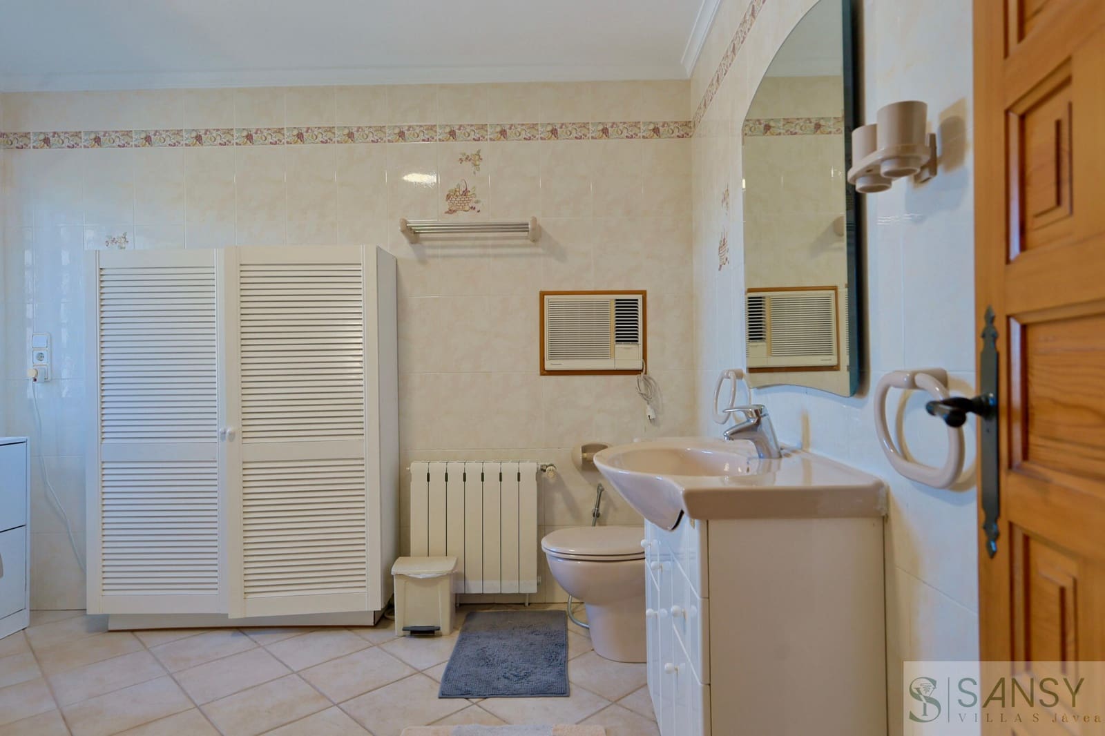 2 soveværelse Villa til salg i Javea / Xabia med swimmingpool - € 995.000 (Ref: 9796249)