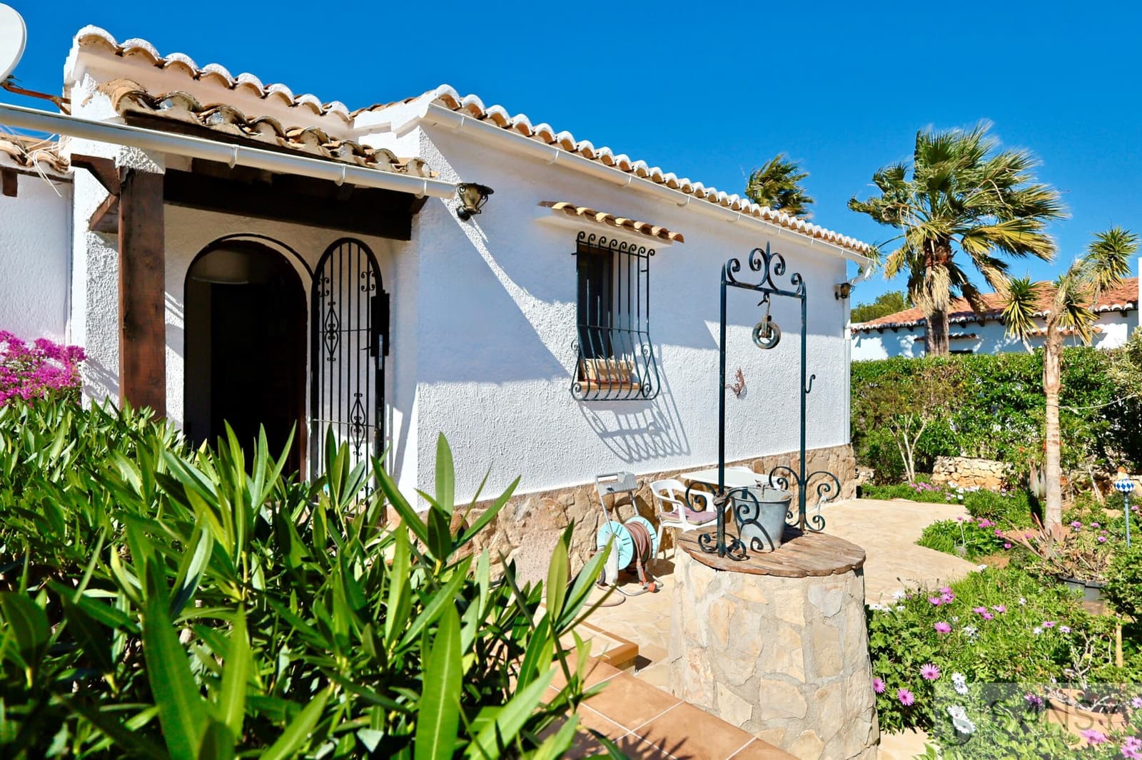 2 soveværelse Villa til salg i Javea / Xabia med swimmingpool - € 995.000 (Ref: 9796249)