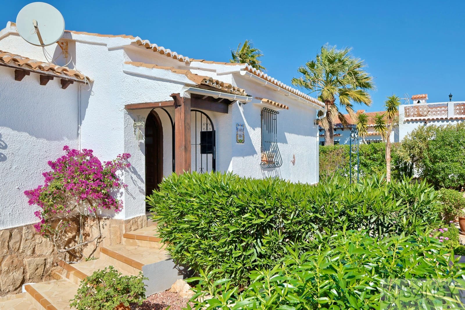 2 soveværelse Villa til salg i Javea / Xabia med swimmingpool - € 995.000 (Ref: 9796249)