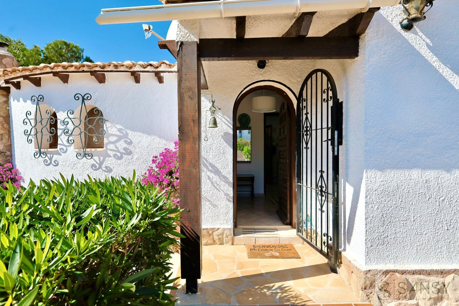 2 soveværelse Villa til salg i Javea / Xabia med swimmingpool - € 995.000 (Ref: 9796249)