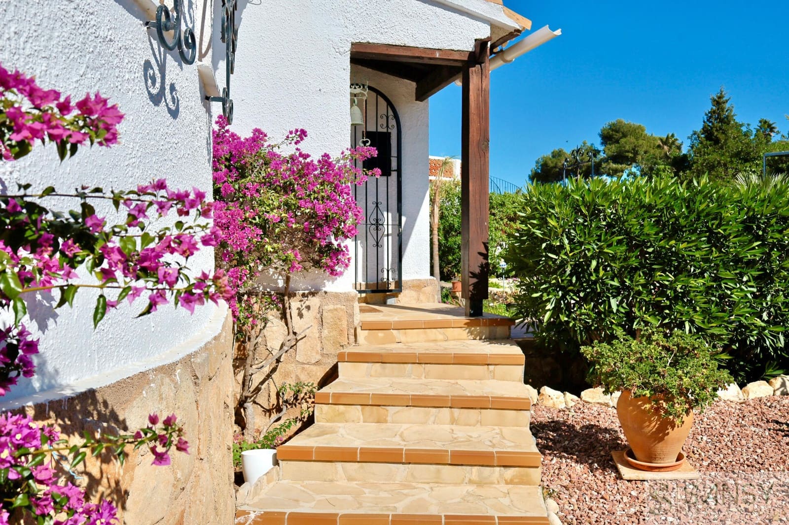 2 soveværelse Villa til salg i Javea / Xabia med swimmingpool - € 995.000 (Ref: 9796249)