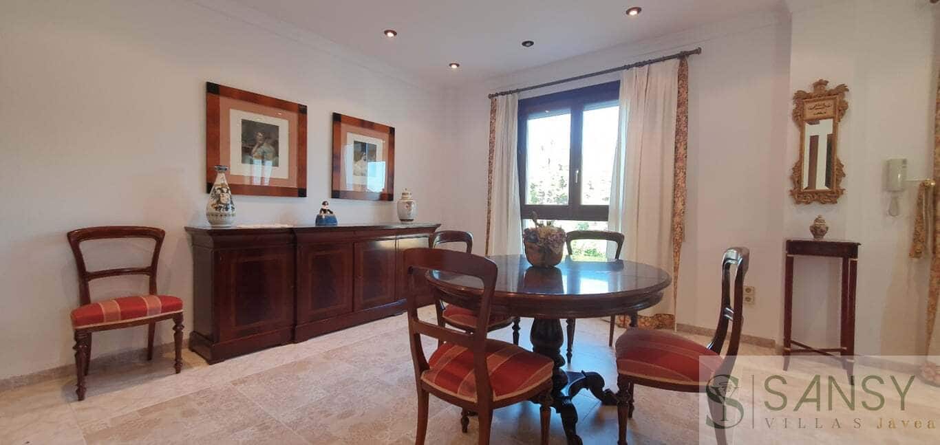 4 chambre Villa/Maison à vendre à Oliva avec piscine - 620 000 € (Ref: 9796260)