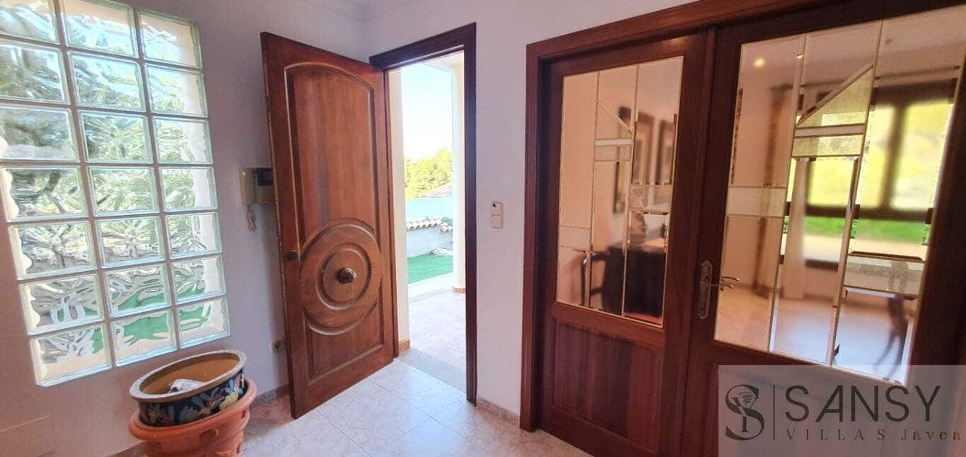 4 chambre Villa/Maison à vendre à Oliva avec piscine - 620 000 € (Ref: 9796260)