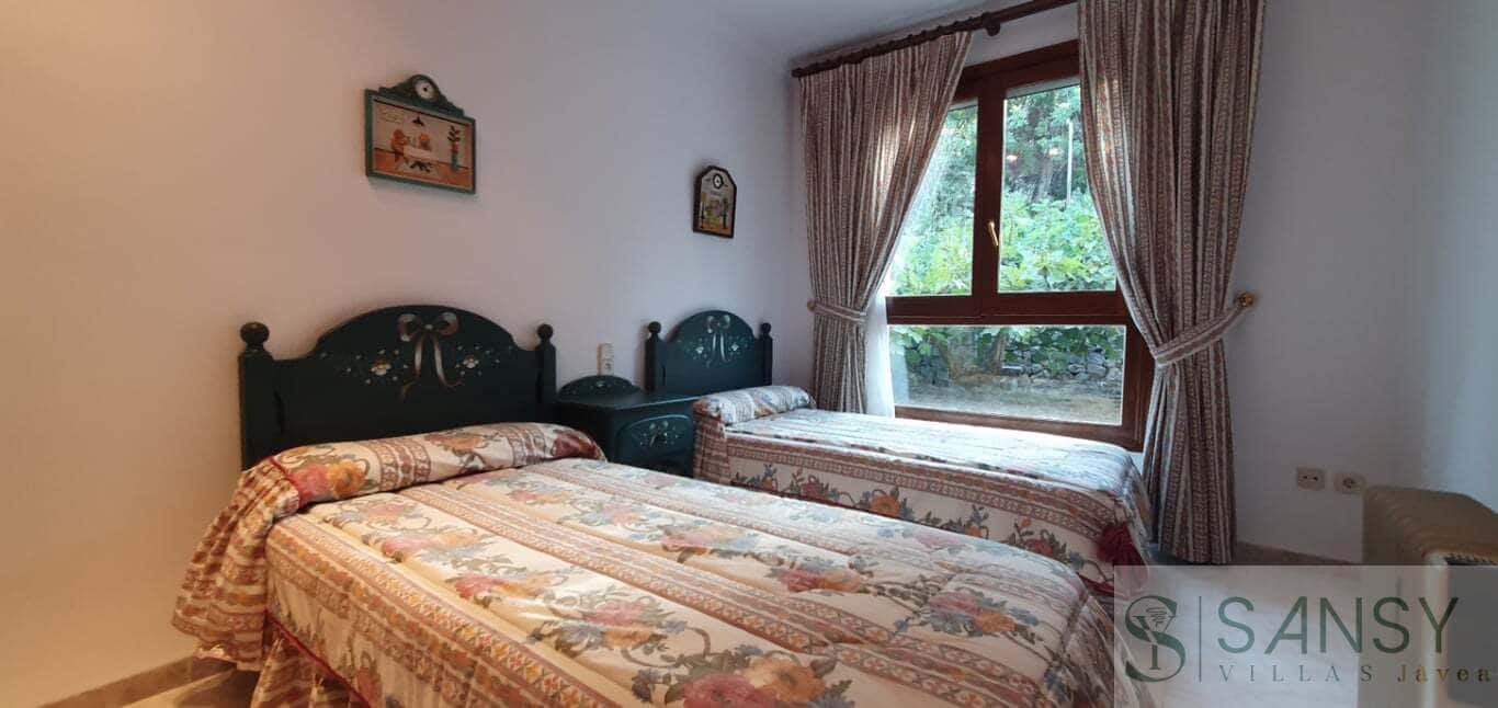 4 chambre Villa/Maison à vendre à Oliva avec piscine - 620 000 € (Ref: 9796260)