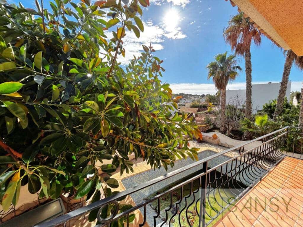3 slaapkamer Villa te koop in Teulada-Moraira met zwembad garage - € 795.000 (Ref: 9796261)