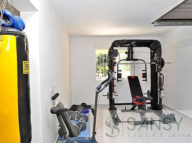 3 chambre Villa/Maison à vendre à Centro ciudad, Javea / Xàbia avec piscine - 800 000 € (Ref: 9796263)