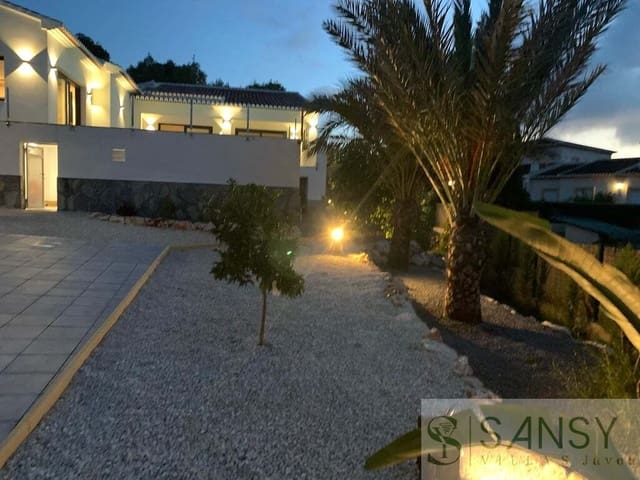 3 chambre Villa/Maison à vendre à Centro ciudad, Javea / Xàbia avec piscine - 1 190 000 € (Ref: 9796264)