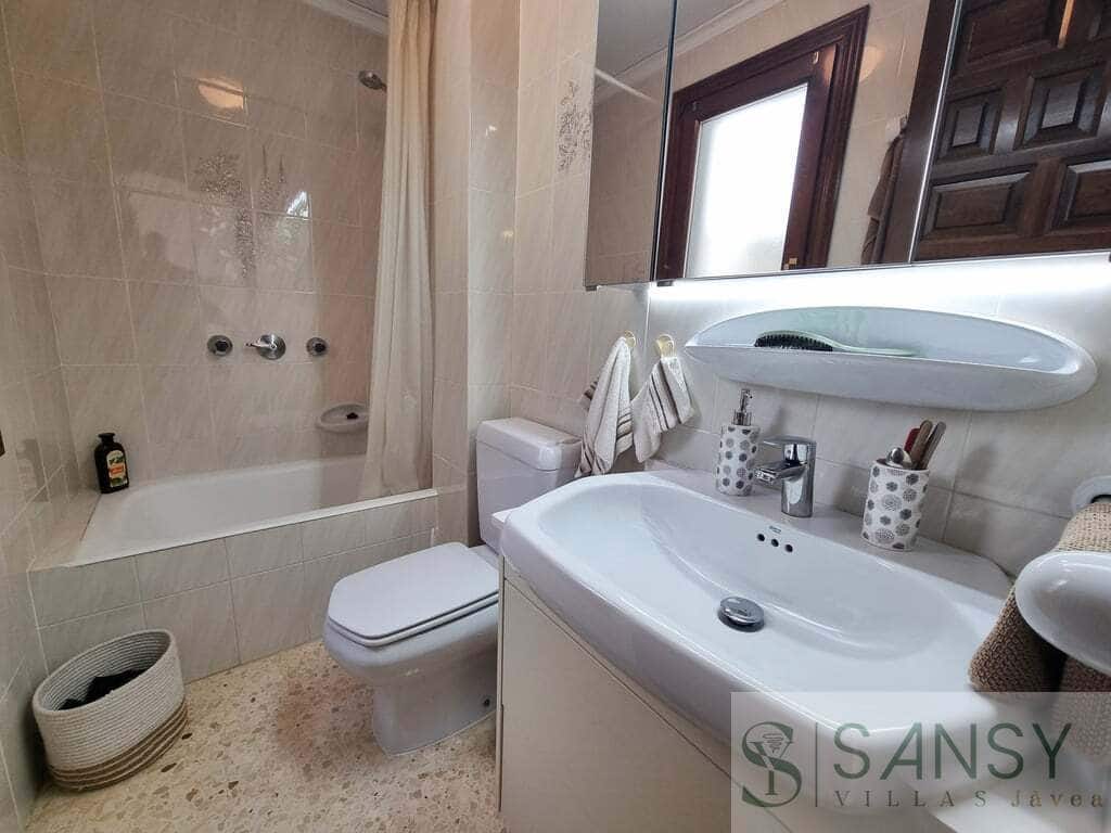 2 soveværelse Rækkehus til salg i Denia med swimmingpool garage - € 299.000 (Ref: 9796272)