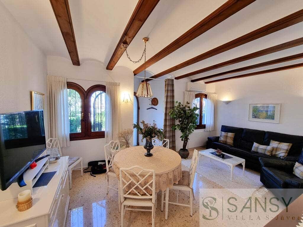 2 soveværelse Rækkehus til salg i Denia med swimmingpool garage - € 299.000 (Ref: 9796272)