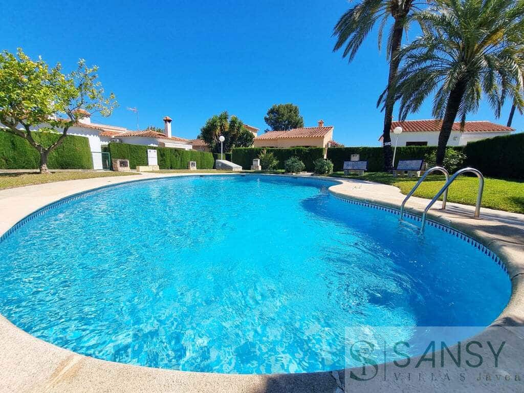 2 soveværelse Rækkehus til salg i Denia med swimmingpool garage - € 299.000 (Ref: 9796272)