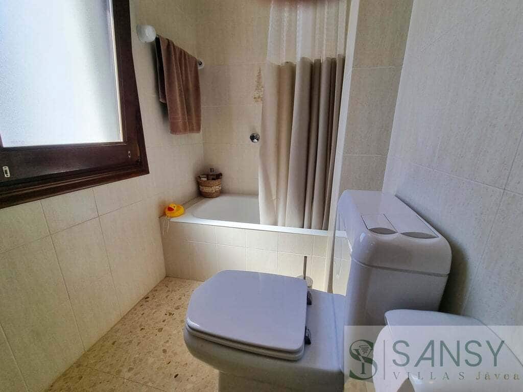 2 soveværelse Rækkehus til salg i Denia med swimmingpool garage - € 299.000 (Ref: 9796272)