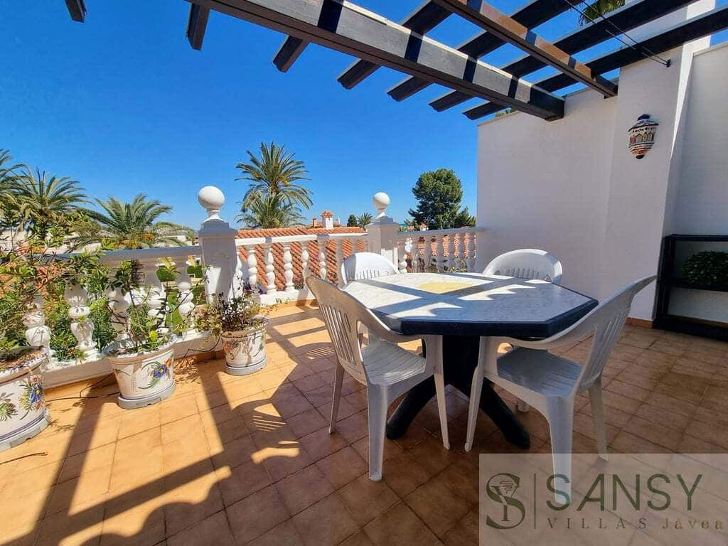 2 soveværelse Rækkehus til salg i Denia med swimmingpool garage - € 299.000 (Ref: 9796272)