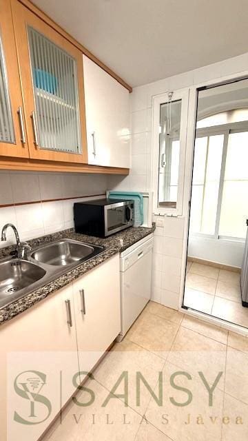 3 makuuhuone Huoneisto vuokrattavana paikassa Javea / Xabia mukana uima-altaan 
autotalli - 2 100 € (Ref: 9816766)