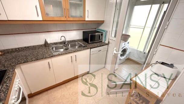 3 makuuhuone Huoneisto vuokrattavana paikassa Javea / Xabia mukana uima-altaan 
autotalli - 2 100 € (Ref: 9816766)