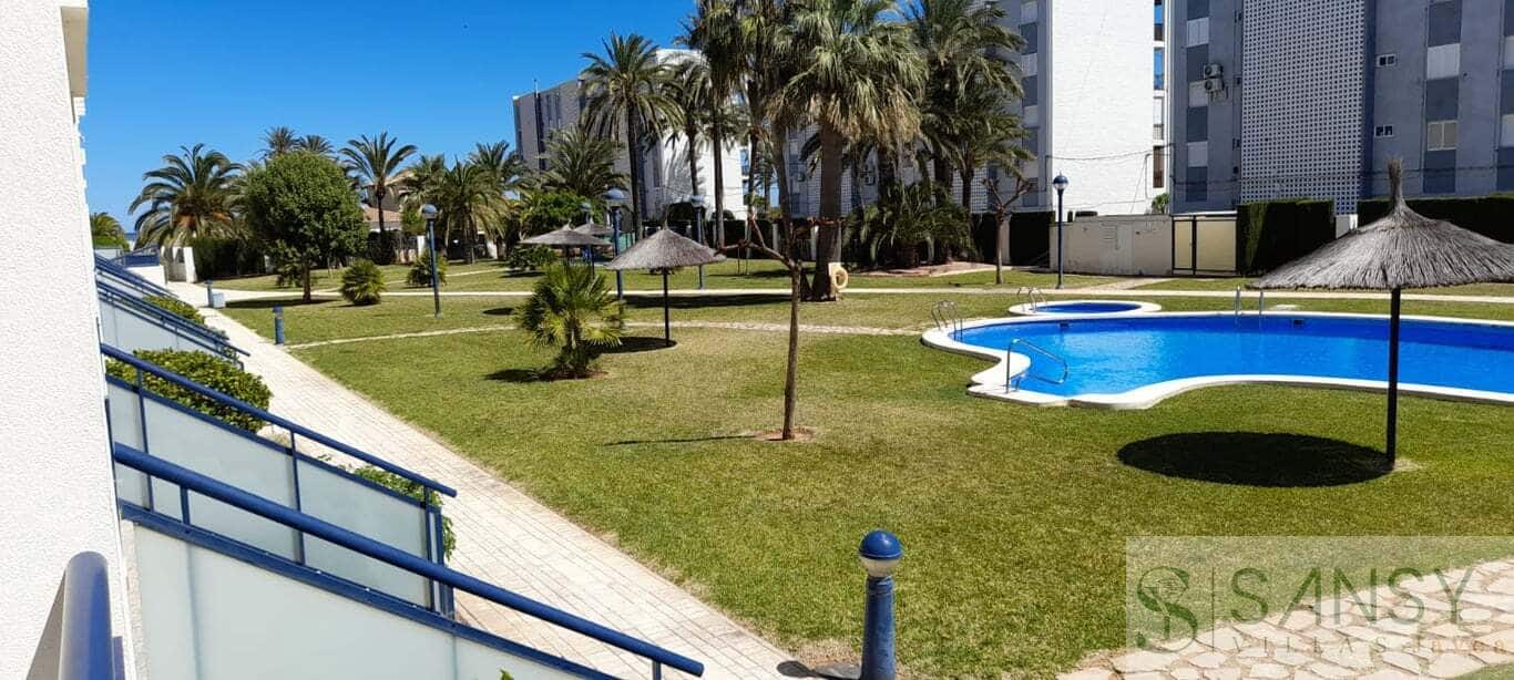 3 soveværelse Semi-Rækkehus til salg i Denia med swimmingpool - € 485.000 (Ref: 9820558)
