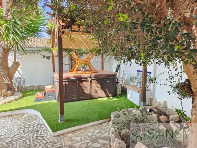 3 soverom Villa til salgs i El Portet - Pla de Mar, Teulada-Moraira med svømmebasseng garasje - € 399 000 (Ref: 9826112)