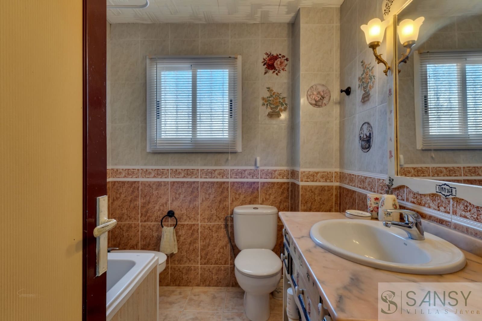 6 soverom Villa til salgs i Javea / Xabia med garasje - € 880 000 (Ref: 9826116)
