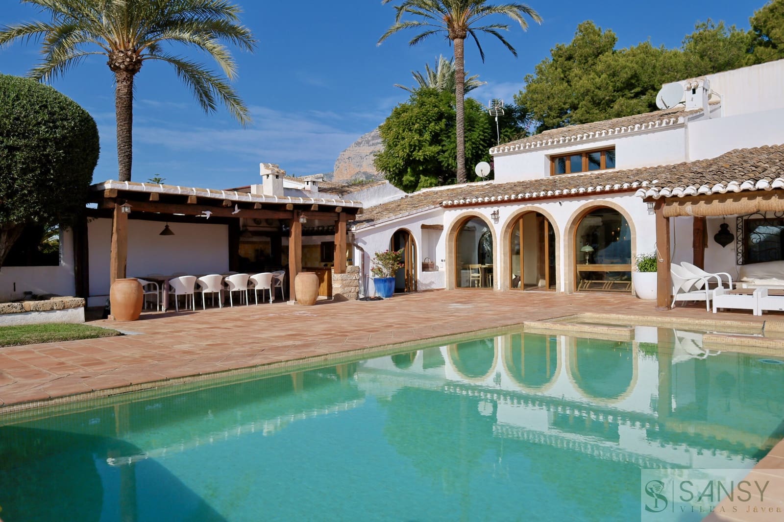 6 soverom Villa til salgs i Javea / Xabia med svømmebasseng garasje - € 1 395 000 (Ref: 9826117)