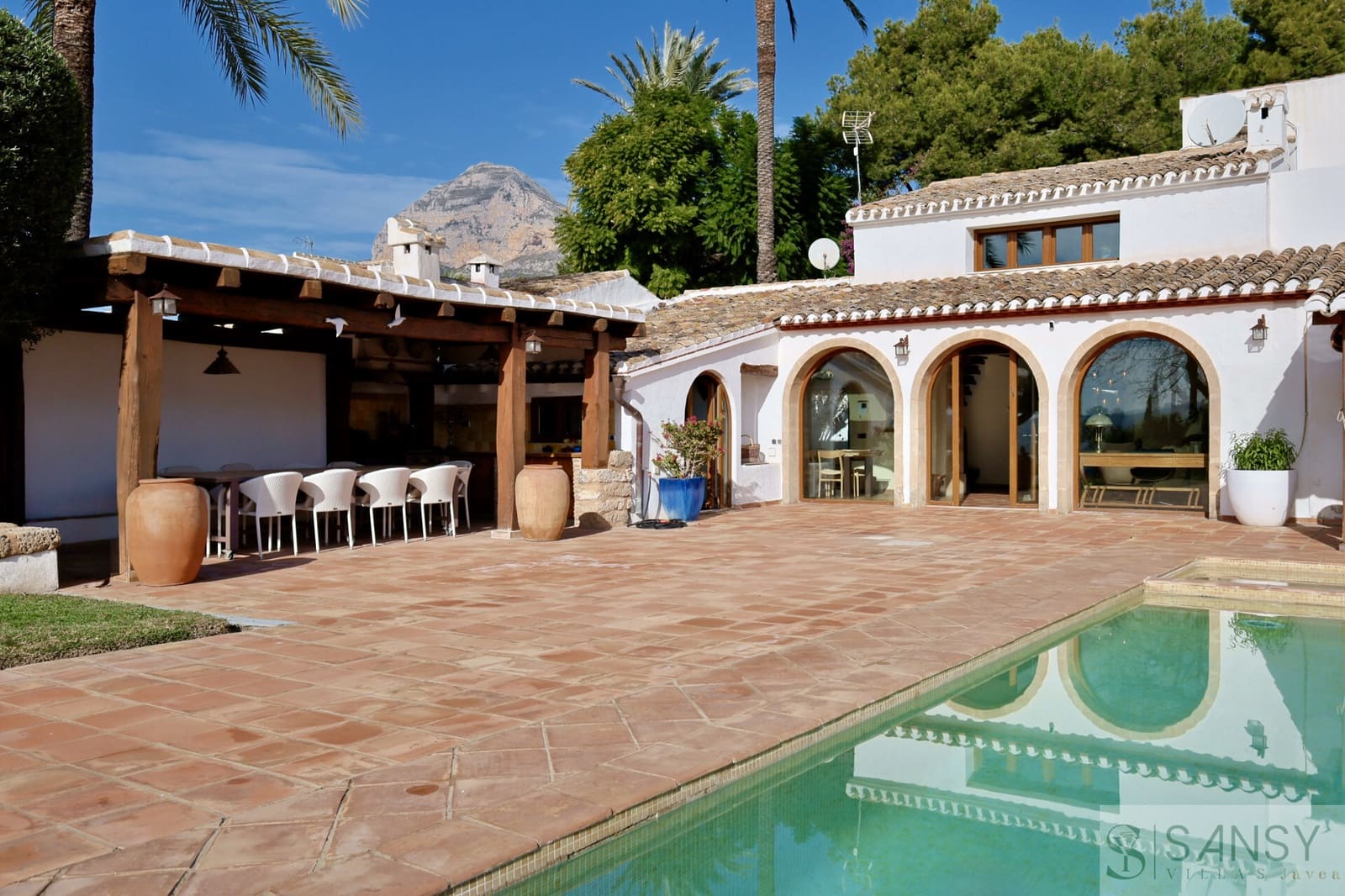6 soverom Villa til salgs i Javea / Xabia med svømmebasseng garasje - € 1 395 000 (Ref: 9826117)