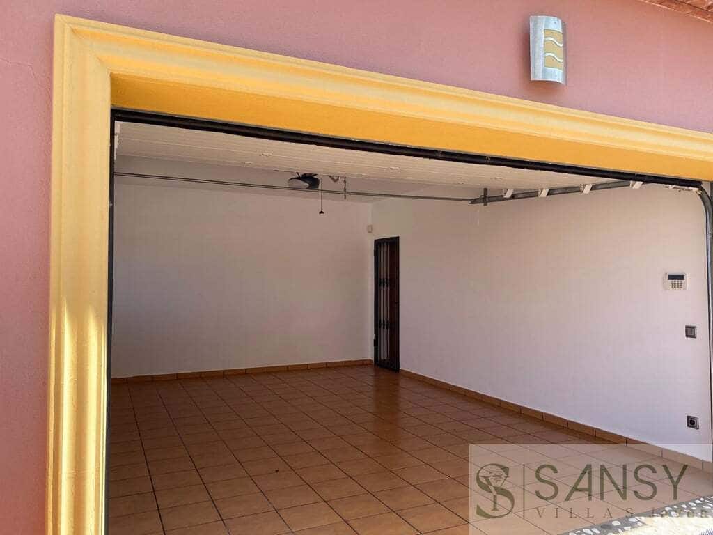 5 bedroom Villa for sale in Orba with pool garage - € 499,000 (Ref: 9826118)