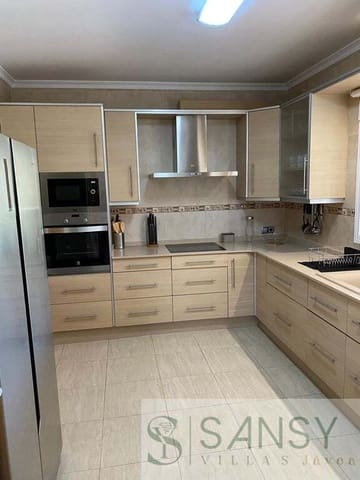 5 Zimmer Villa zu verkaufen in Orba mit Pool Garage - 499.000 € (Ref: 9826118)