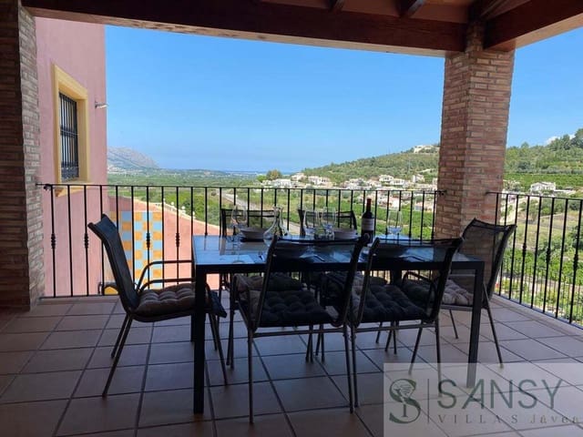 5 Zimmer Villa zu verkaufen in Orba mit Pool Garage - 499.000 € (Ref: 9826118)