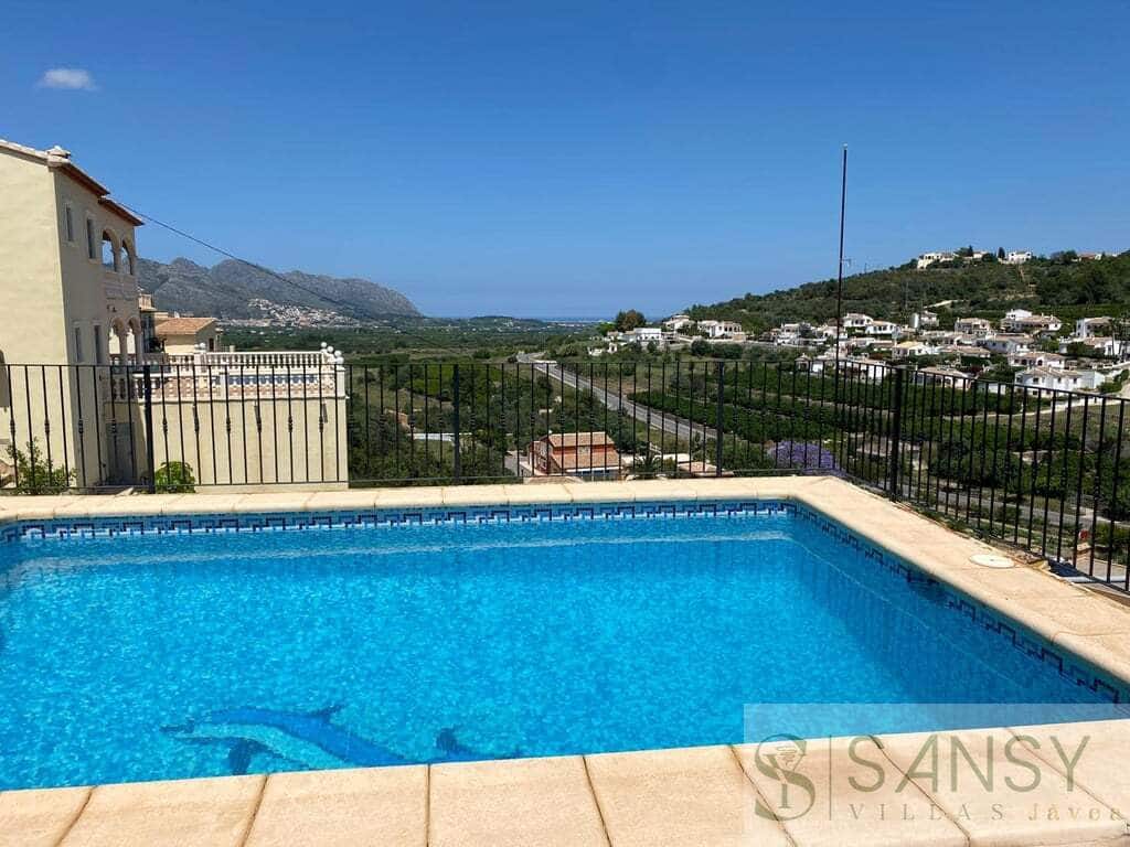5 bedroom Villa for sale in Orba with pool garage - € 499,000 (Ref: 9826118)