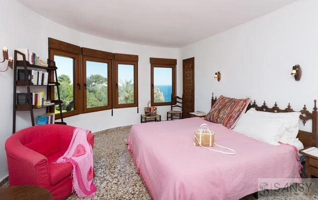 Chalet de 4 habitaciones en Javea / Xàbia en alquiler con piscina garaje - 3.000 € (Ref: 9885358)