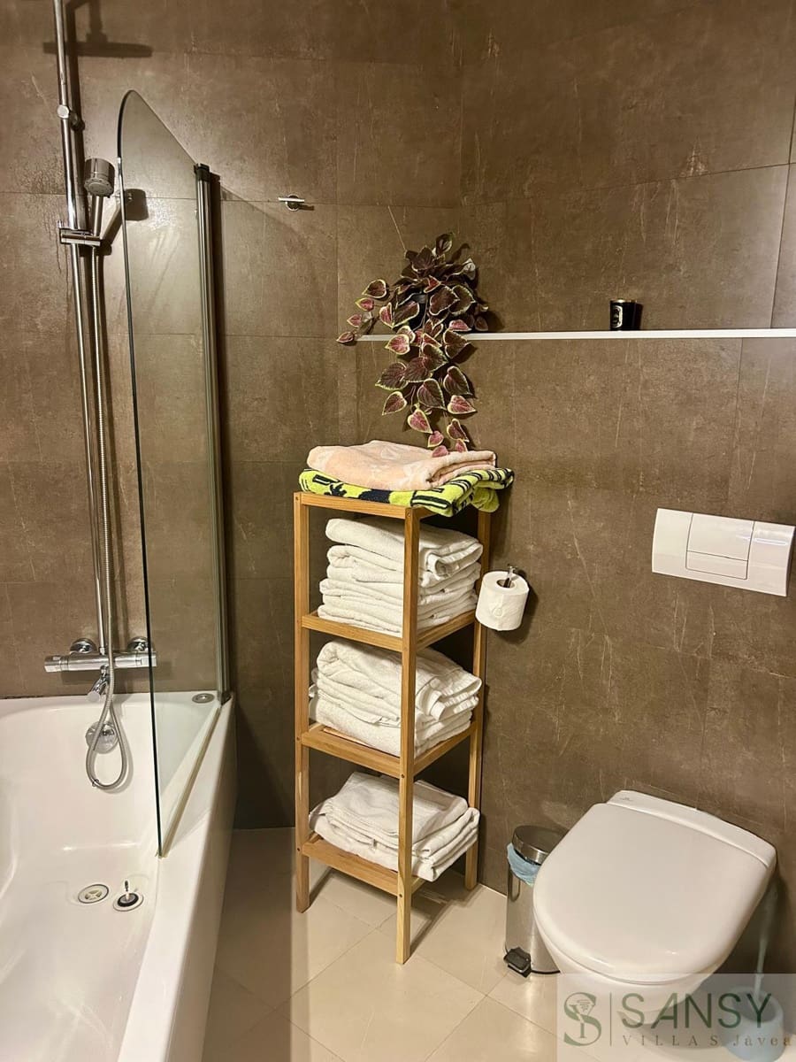 2 bedroom Apartment for rent in Arenal with pool garage - € 1,300 (Ref: 9891491)