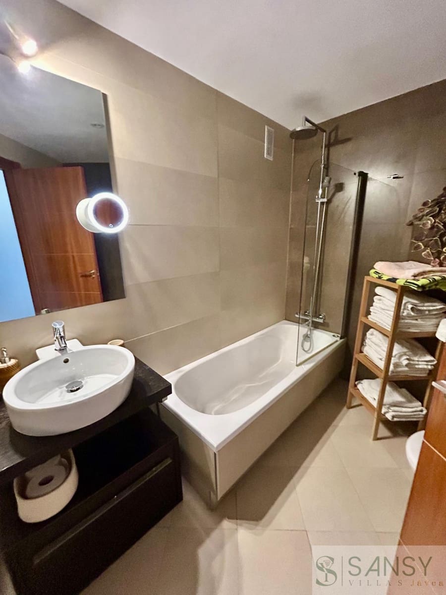 2 bedroom Apartment for rent in Arenal with pool garage - € 1,300 (Ref: 9891491)