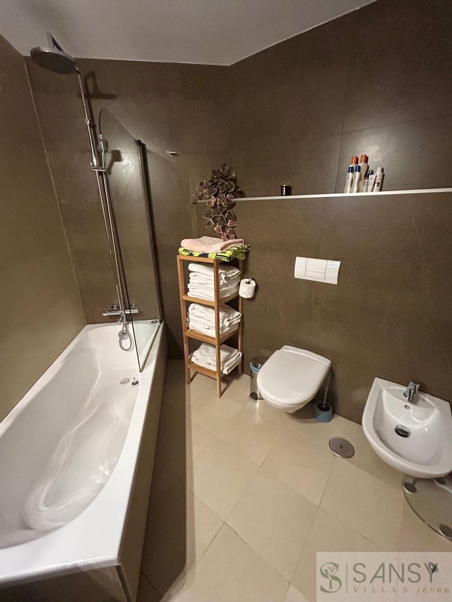 2 bedroom Apartment for rent in Arenal with pool garage - € 1,300 (Ref: 9891491)