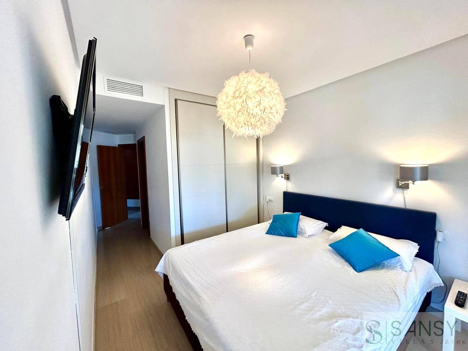 2 bedroom Apartment for rent in Arenal with pool garage - € 1,300 (Ref: 9891491)