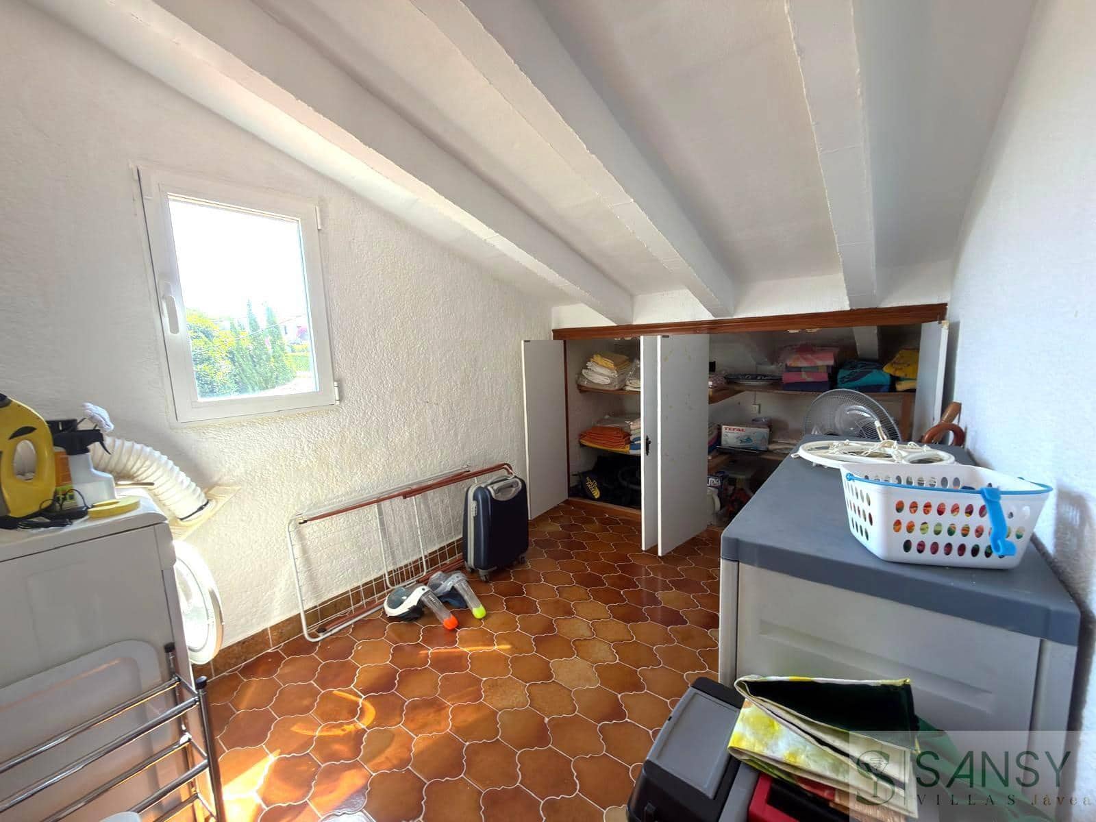 4 sovrum Villa till salu i Javea / Xabia med pool garage - 890 000 € (Ref: 9906687)