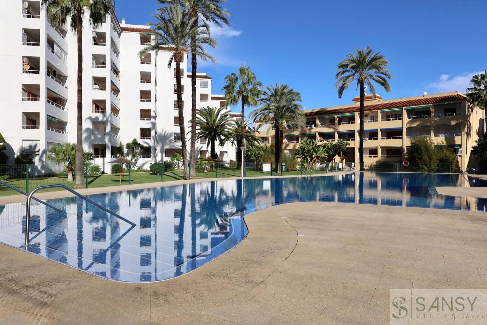 2 sovrum Lägenhet till salu i Javea / Xabia med pool - 289 000 € (Ref: 9939218)