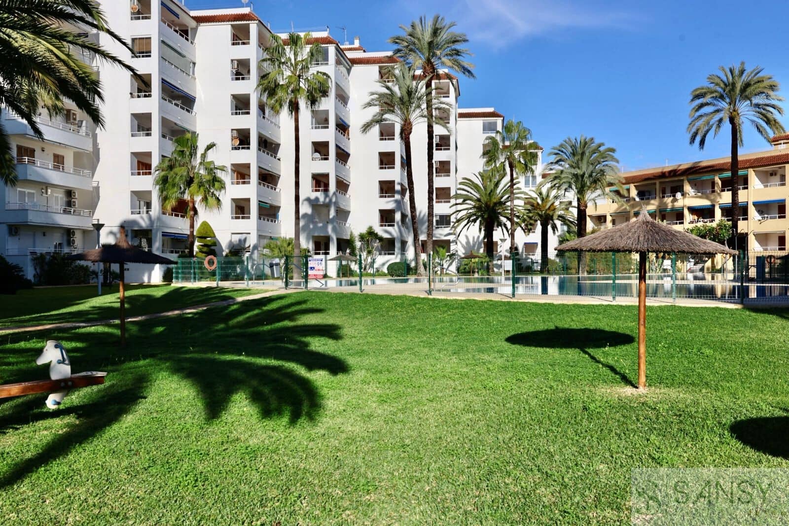 2 sovrum Lägenhet till salu i Javea / Xabia med pool - 289 000 € (Ref: 9939218)