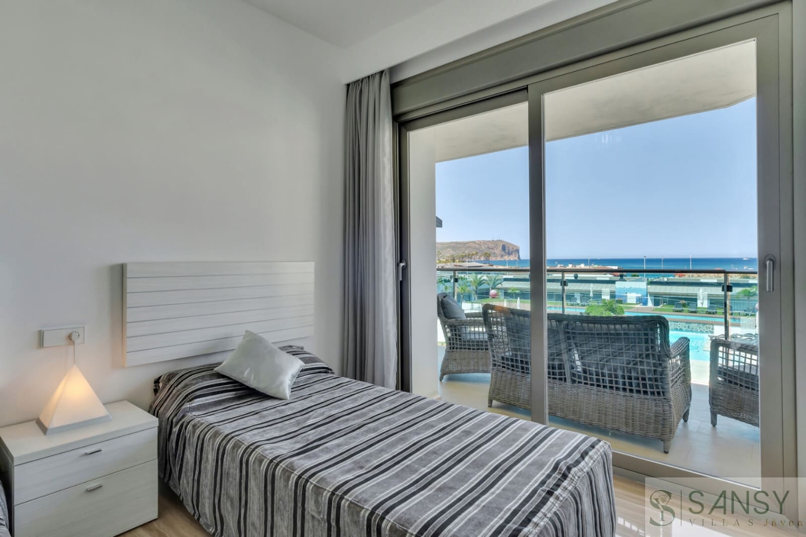 3 sovrum Lägenhet till salu i Arenal med pool garage - 997 000 € (Ref: 9961795)
