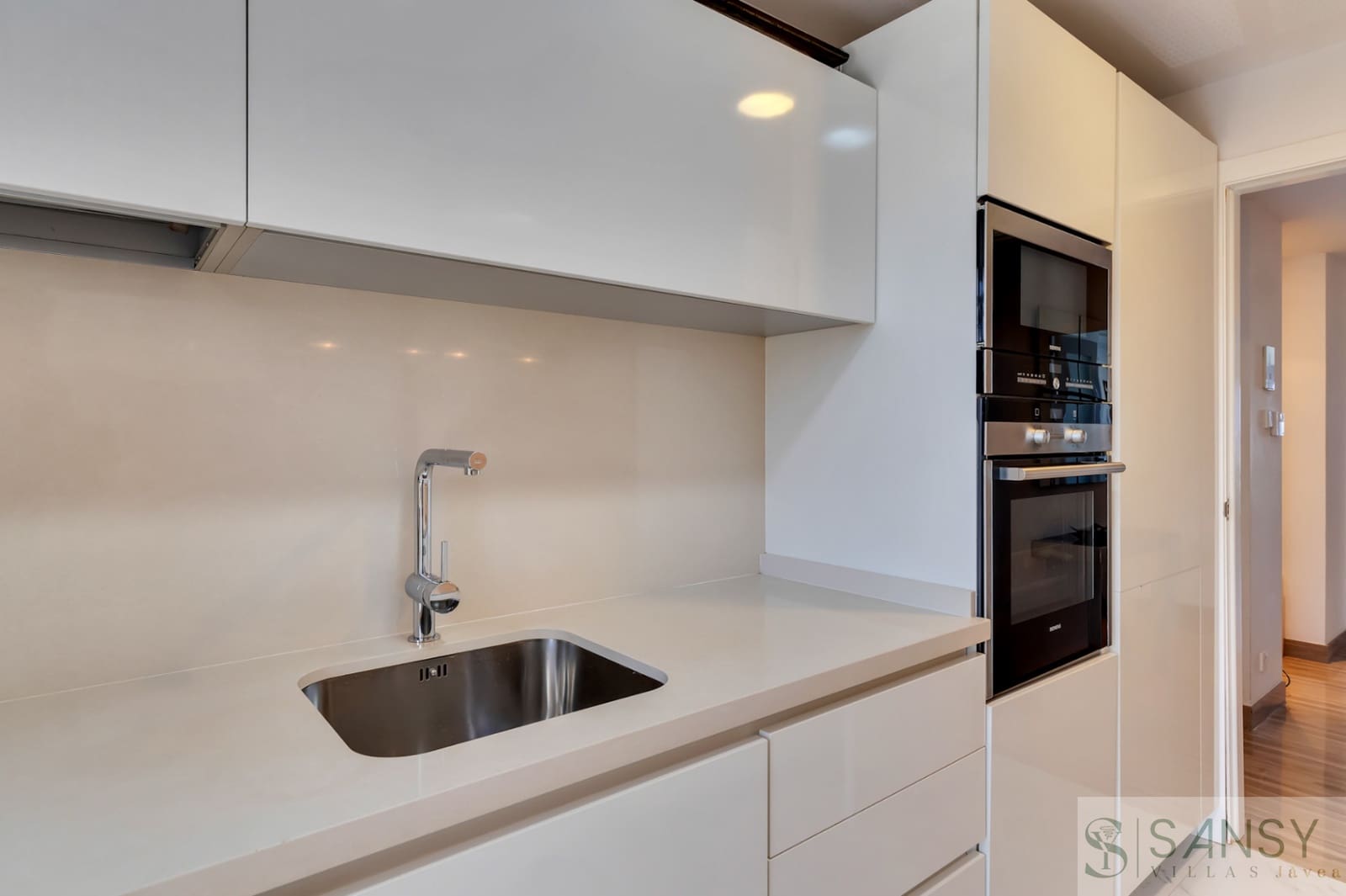 3 sovrum Lägenhet till salu i Arenal med pool garage - 997 000 € (Ref: 9961795)