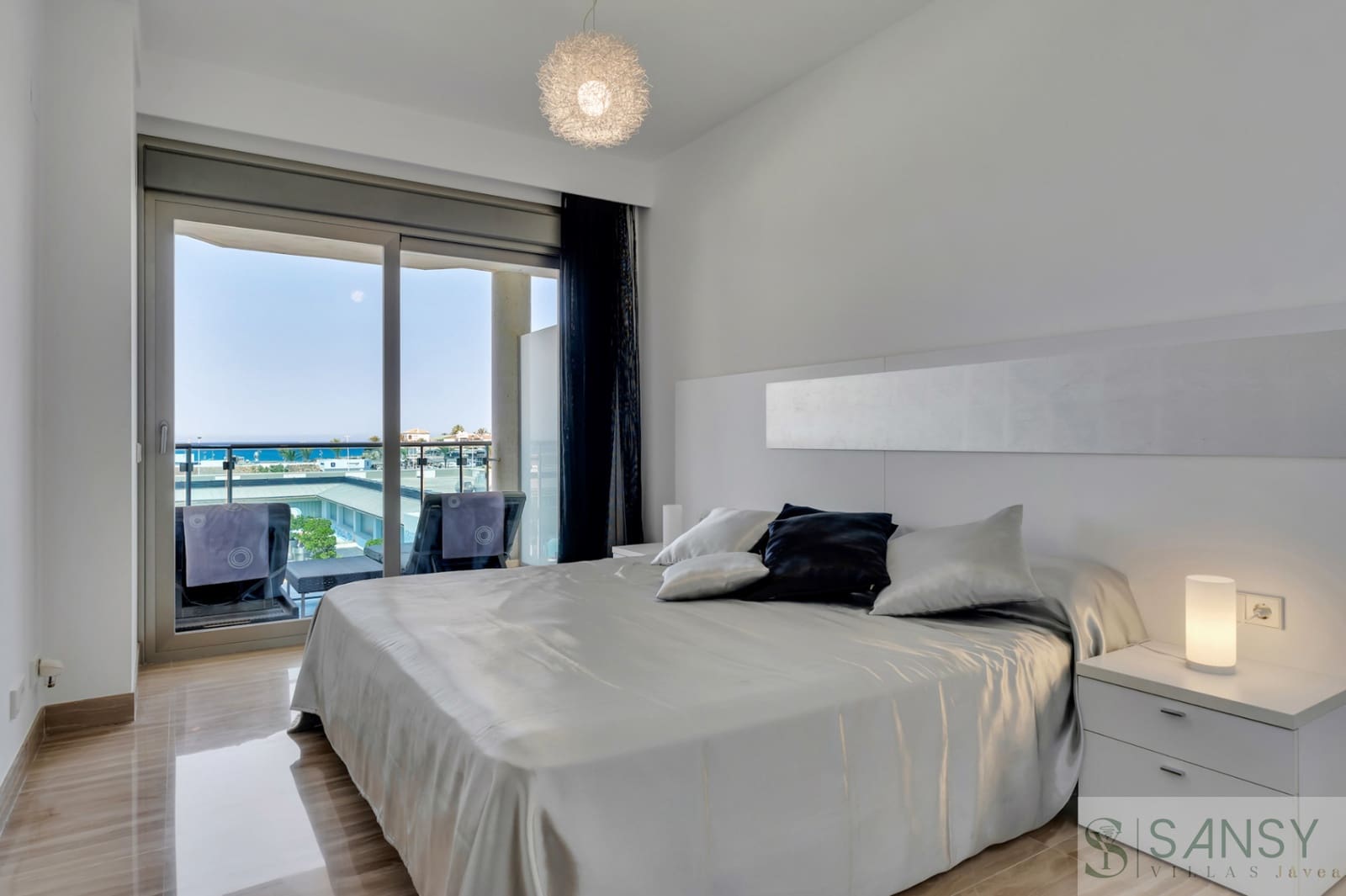3 sovrum Lägenhet till salu i Arenal med pool garage - 997 000 € (Ref: 9961795)
