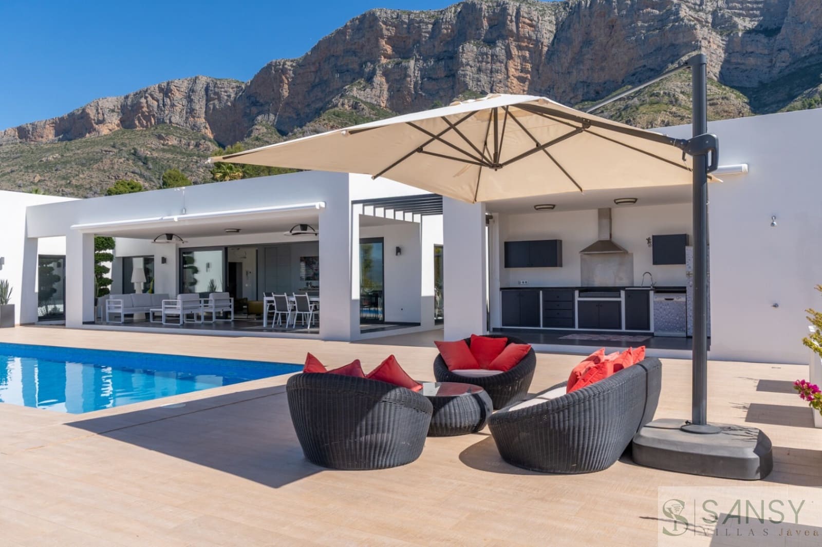 4 sypialnia Willa na sprzedaż w Javea / Xabia z basenem garażem - 1 870 000 € (Ref: 9961800)