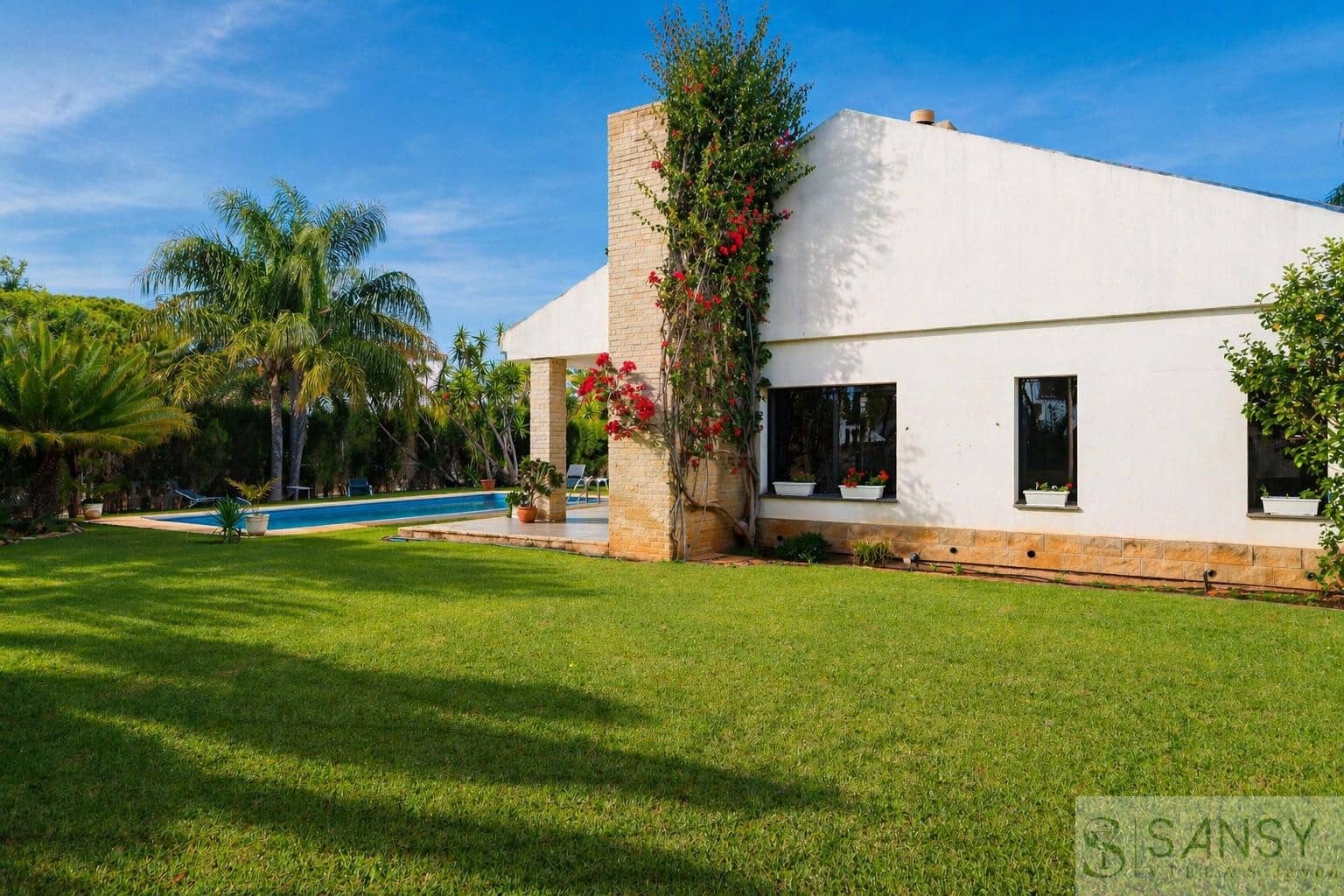 4 soverom Villa til salgs i Denia med svømmebasseng garasje - € 1 190 000 (Ref: 9961802)