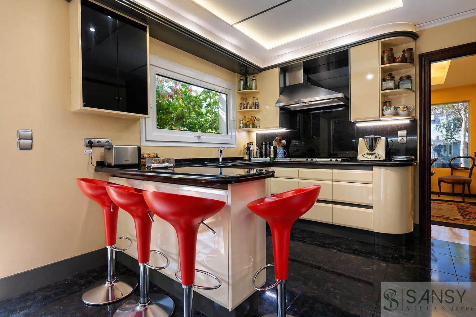 4 soverom Villa til salgs i Denia med svømmebasseng garasje - € 1 190 000 (Ref: 9961802)
