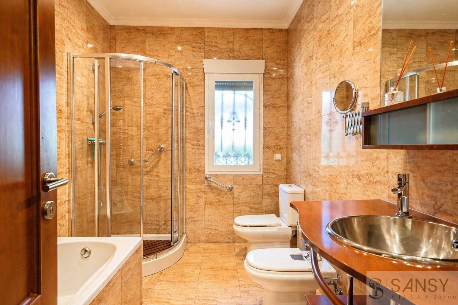 4 quarto Moradia para venda em Javea / Xabia com piscina garagem - 990 000 € (Ref: 9961803)