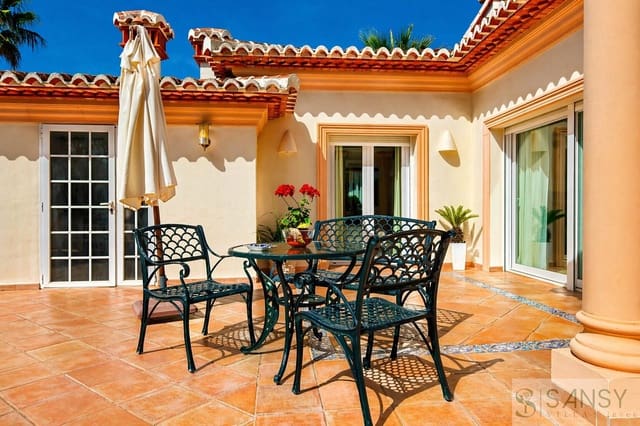 4 quarto Moradia para venda em Partides comunes - Adsubia, Javea / Xàbia com piscina garagem - 990 000 € (Ref: 9961803)