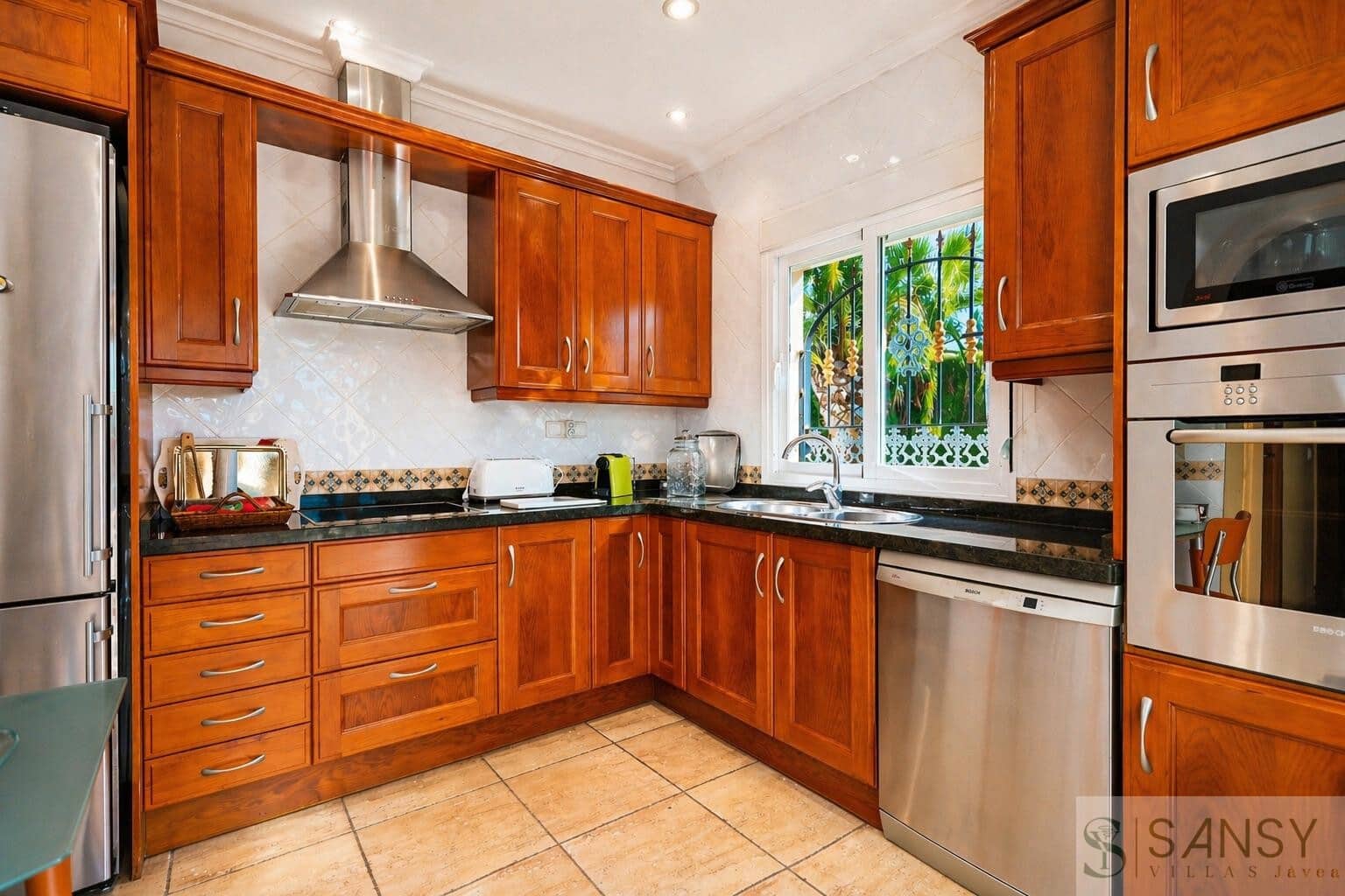 4 quarto Moradia para venda em Javea / Xabia com piscina garagem - 990 000 € (Ref: 9961803)