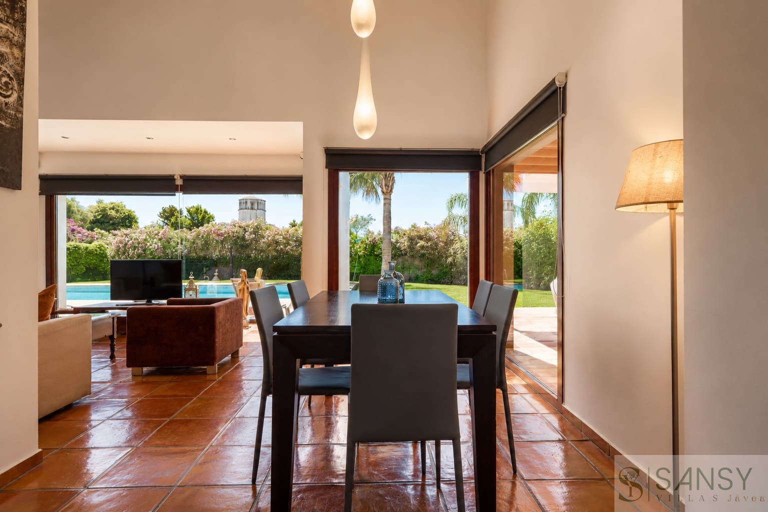 5 sovrum Villa till salu i Pamis med pool garage - 1 400 000 € (Ref: 9961804)