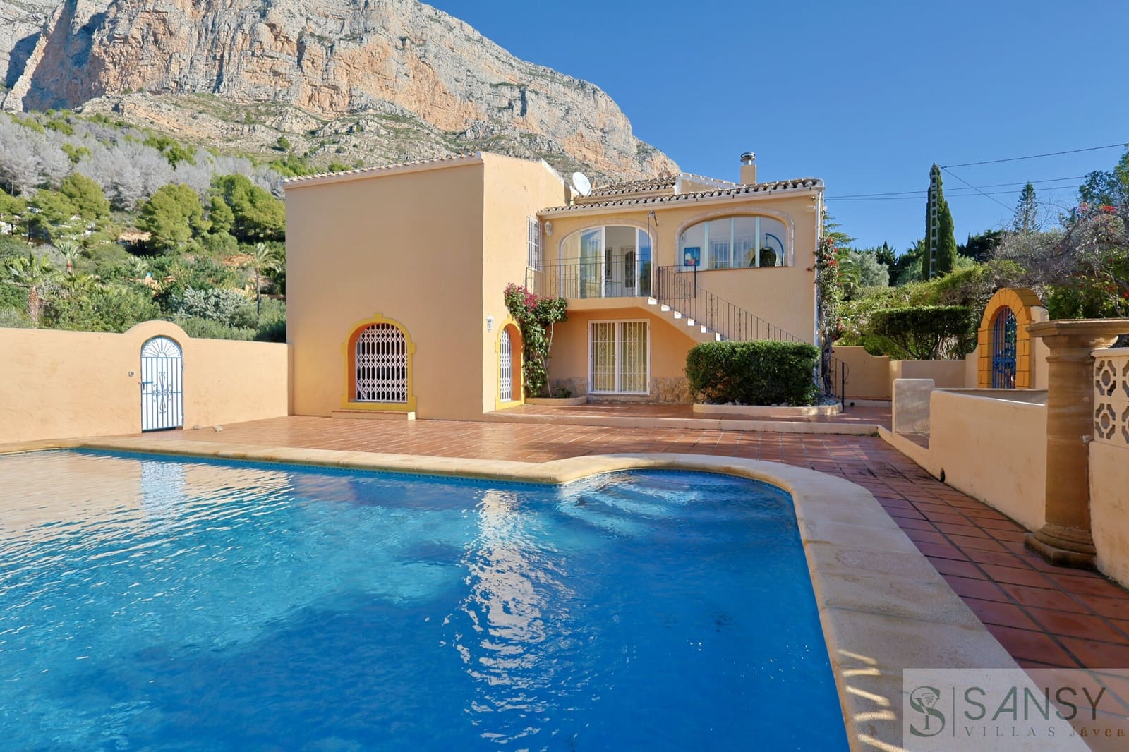 4 soveværelse Villa til salg i Javea / Xabia med swimmingpool garage - € 750.000 (Ref: 9961805)