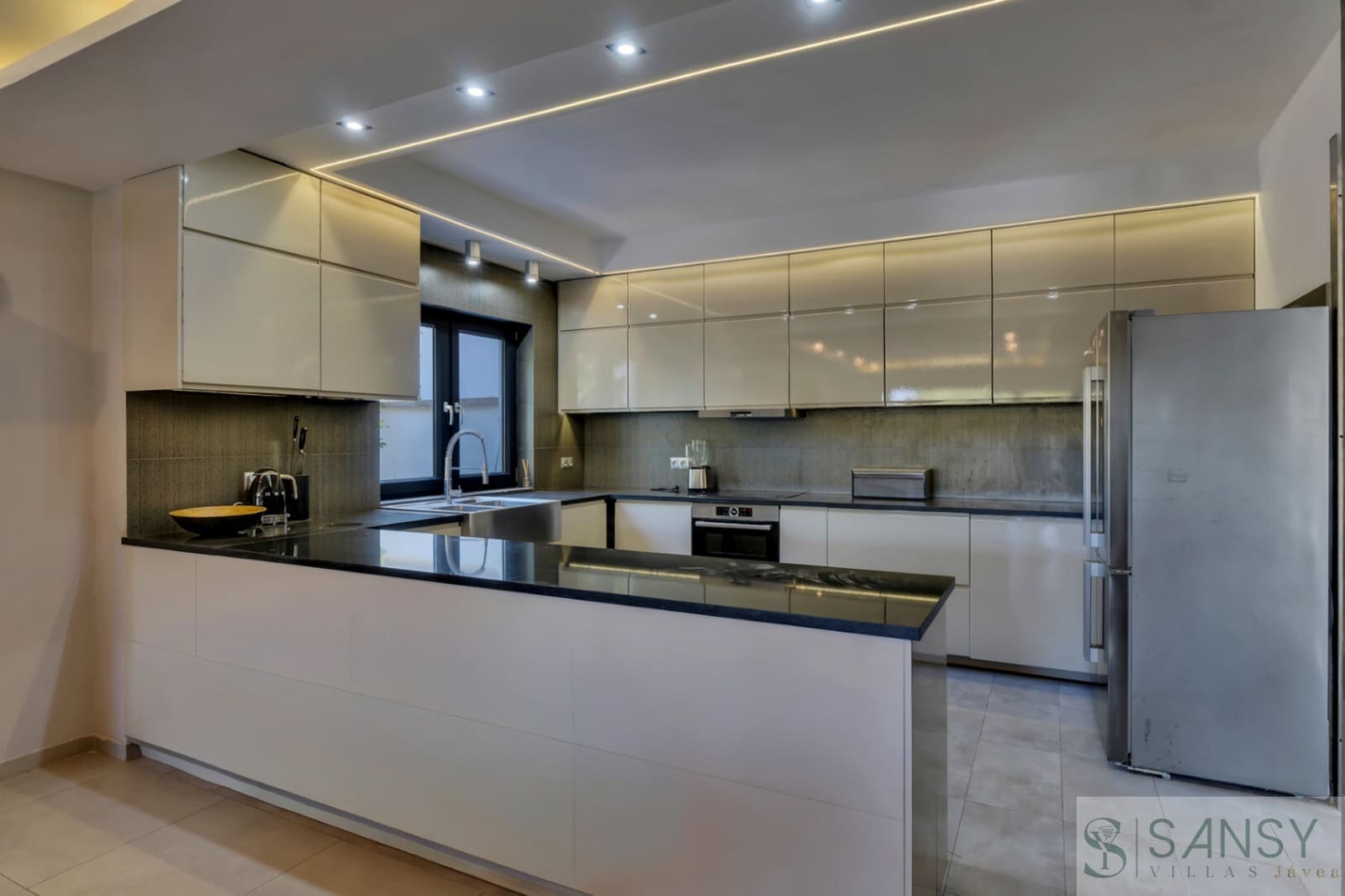 3 quarto Moradia para venda em Javea / Xabia com piscina garagem - 1 390 000 € (Ref: 9961807)