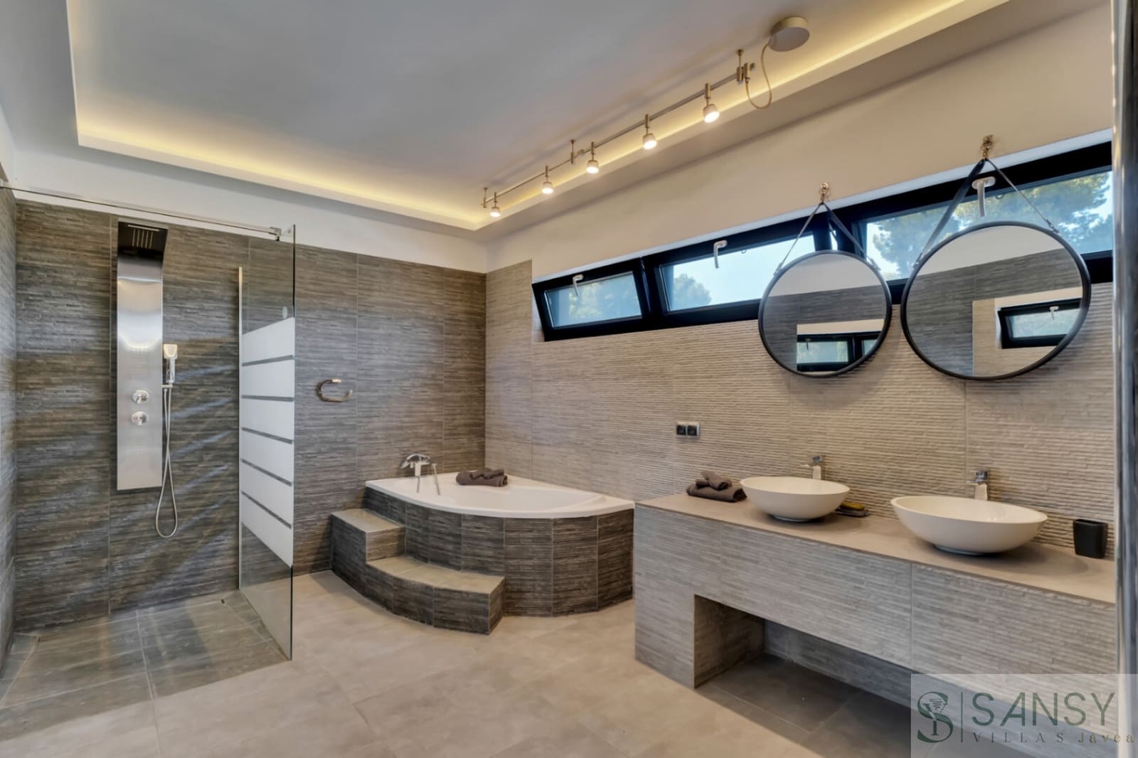3 quarto Moradia para venda em Javea / Xabia com piscina garagem - 1 390 000 € (Ref: 9961807)
